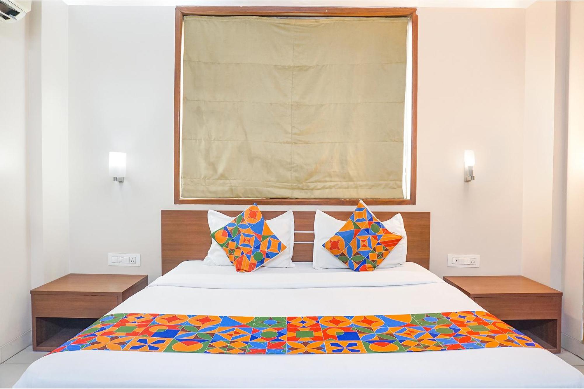 Fabhotel Classic Executive Phursungi Екстер'єр фото