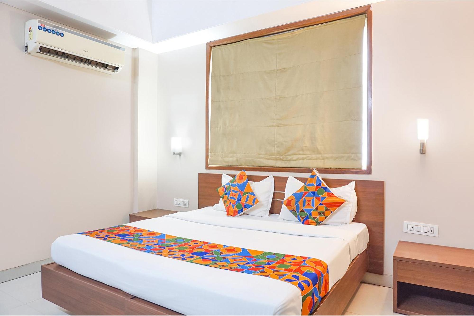 Fabhotel Classic Executive Phursungi Екстер'єр фото