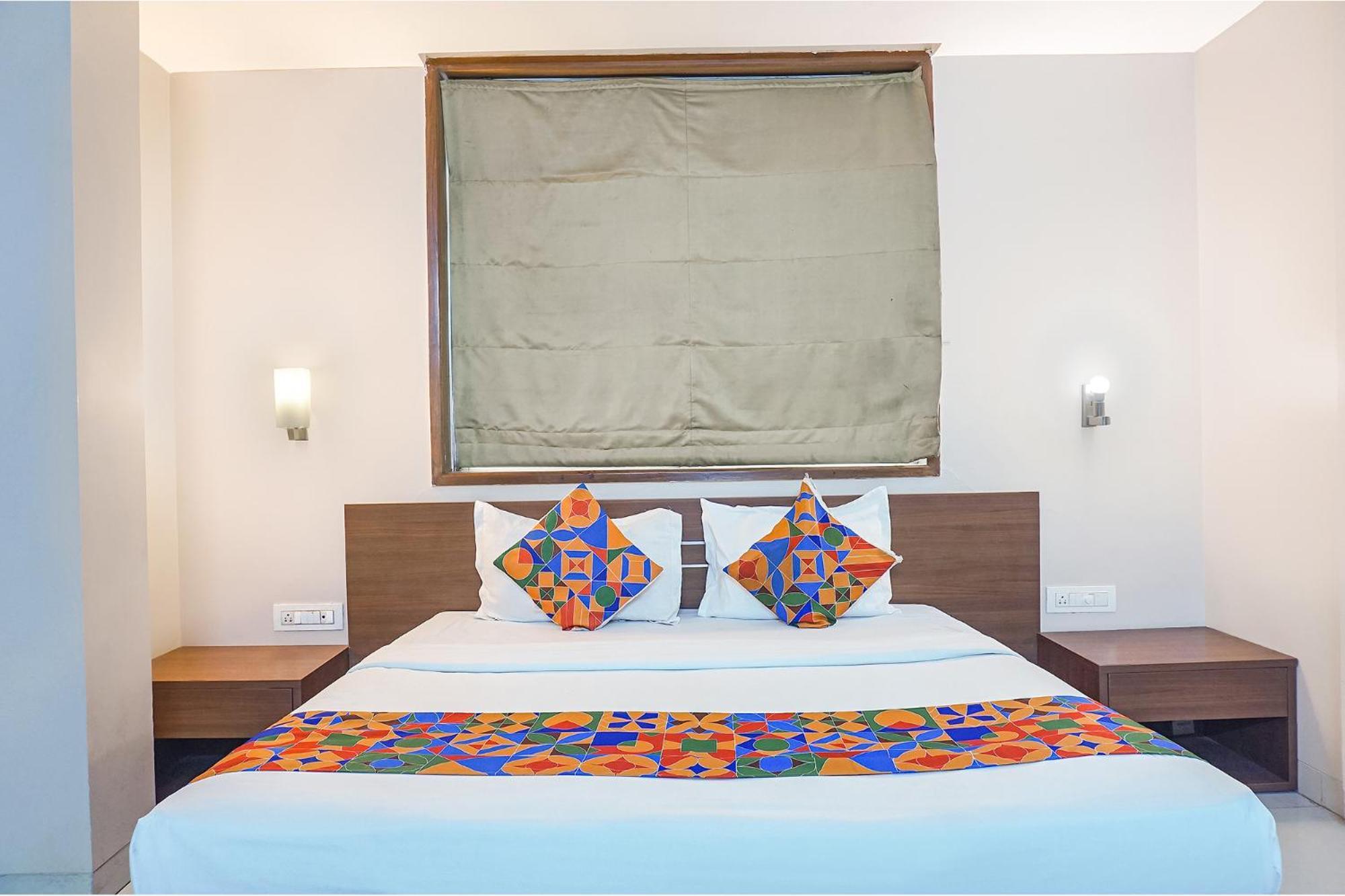 Fabhotel Classic Executive Phursungi Екстер'єр фото