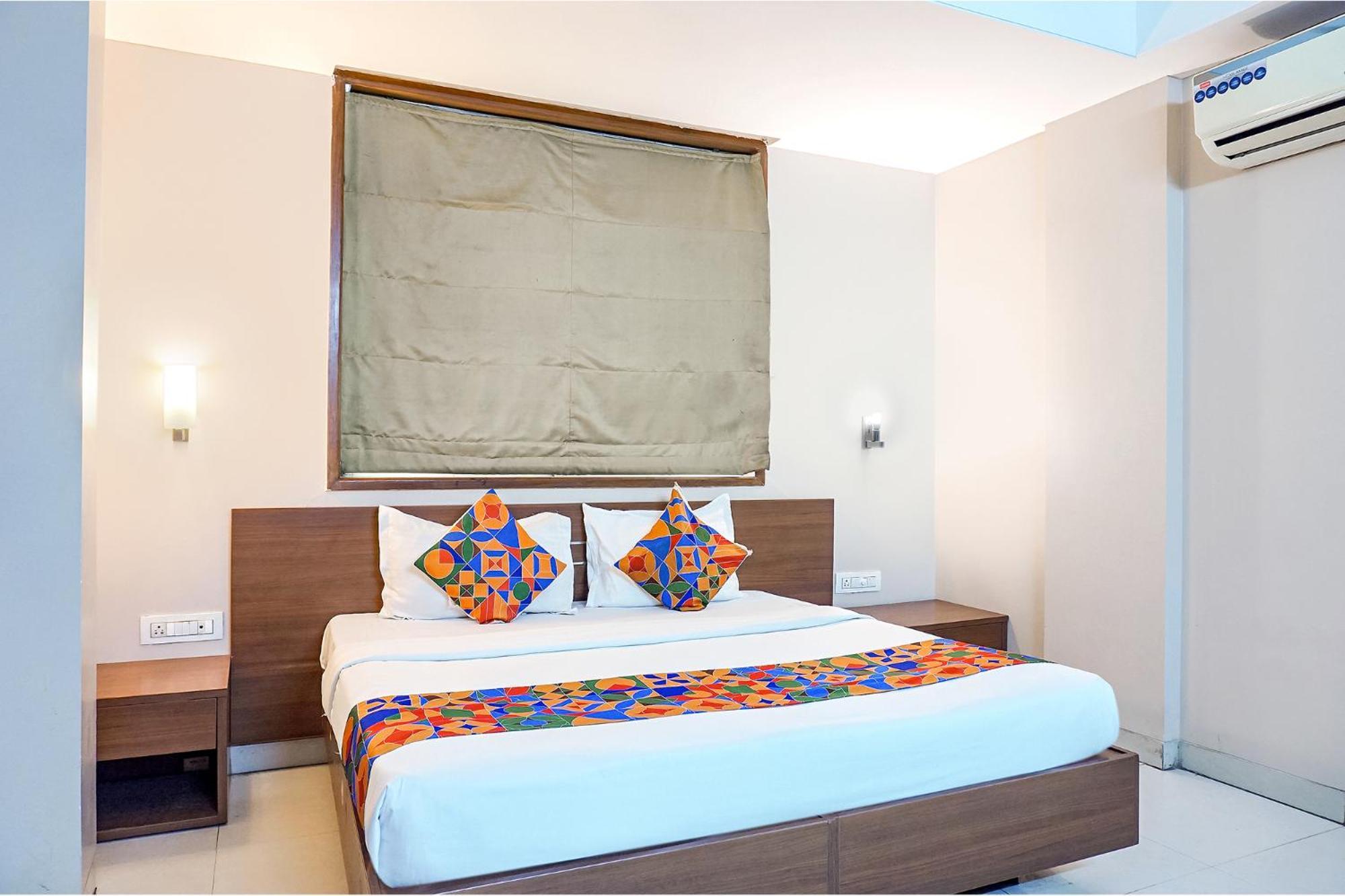 Fabhotel Classic Executive Phursungi Екстер'єр фото