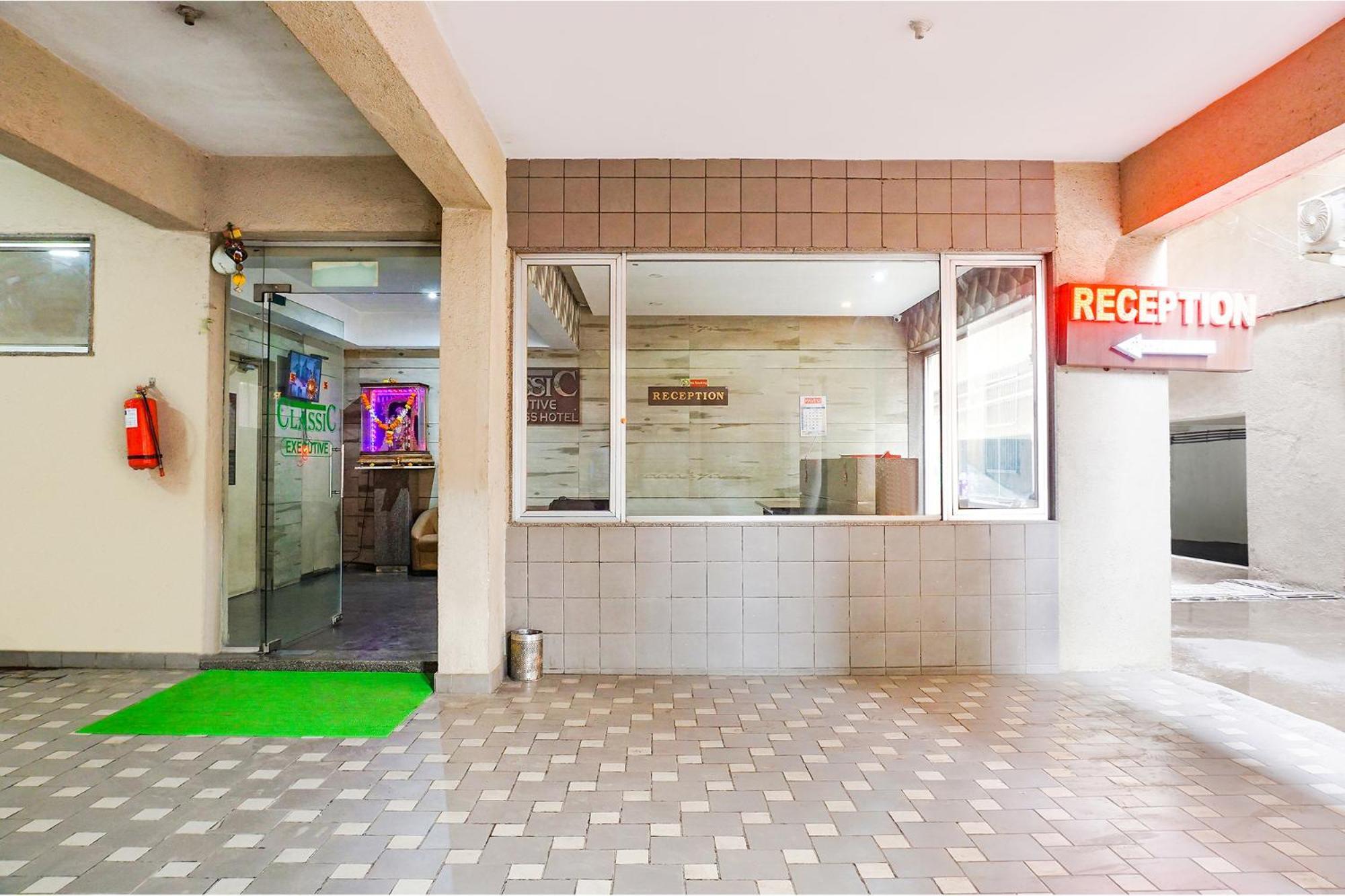 Fabhotel Classic Executive Phursungi Екстер'єр фото
