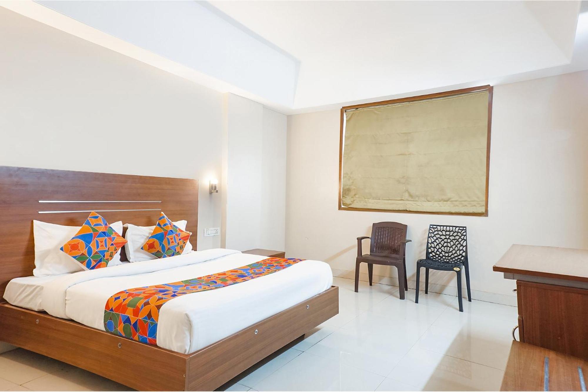 Fabhotel Classic Executive Phursungi Екстер'єр фото