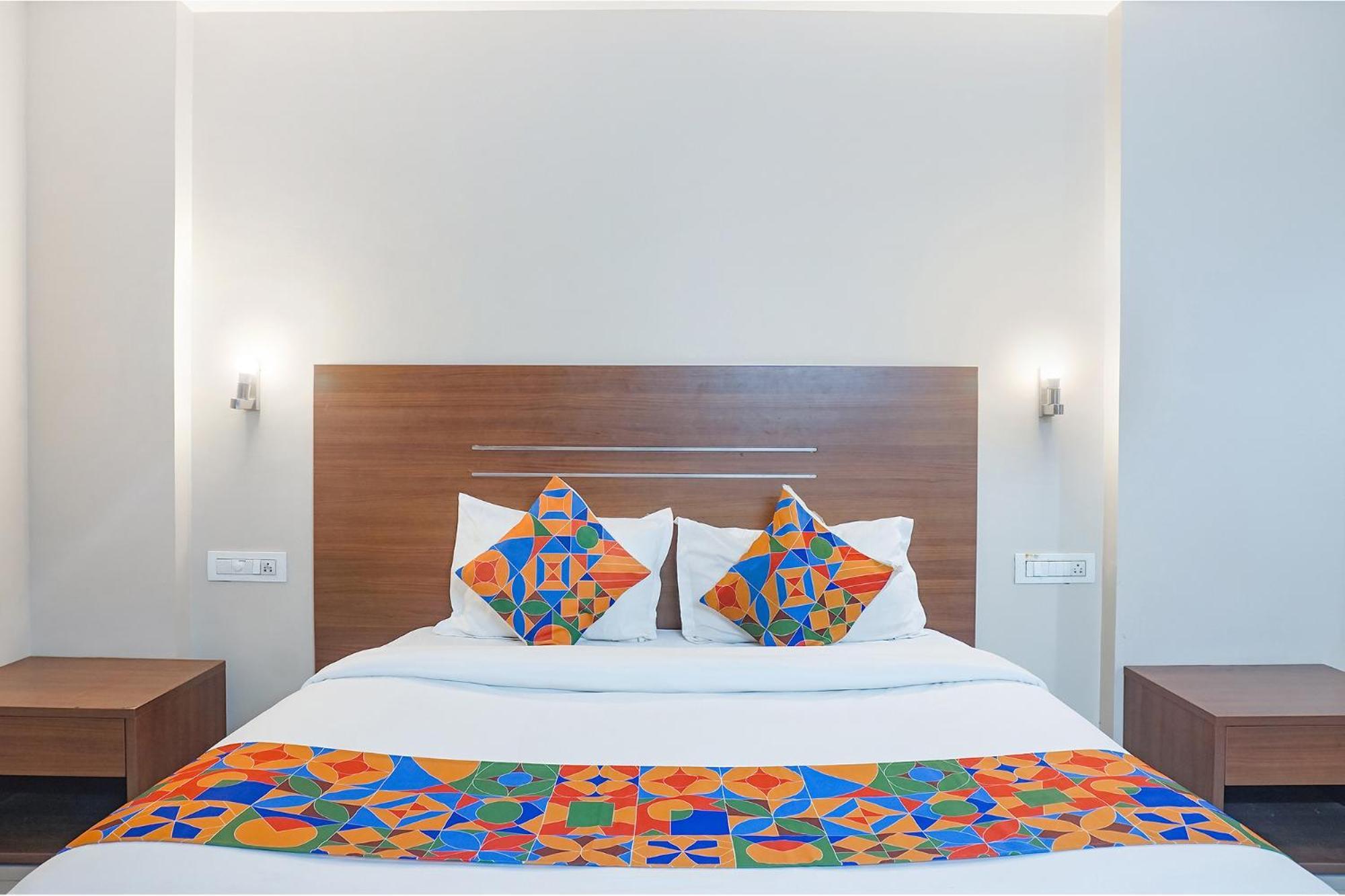Fabhotel Classic Executive Phursungi Екстер'єр фото
